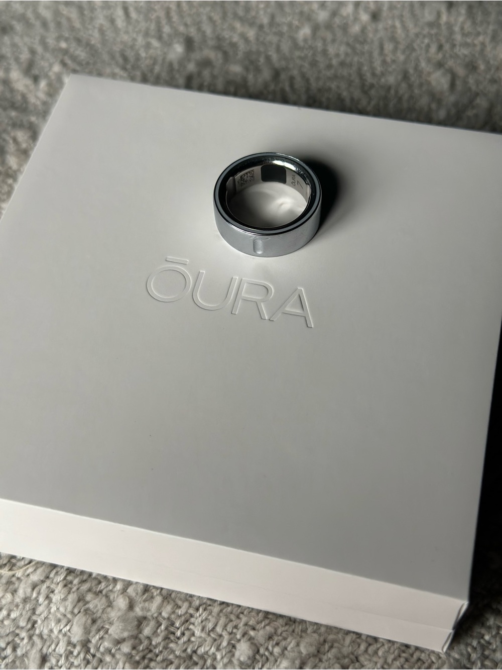 Oura Ring 4 - Silver Metallic